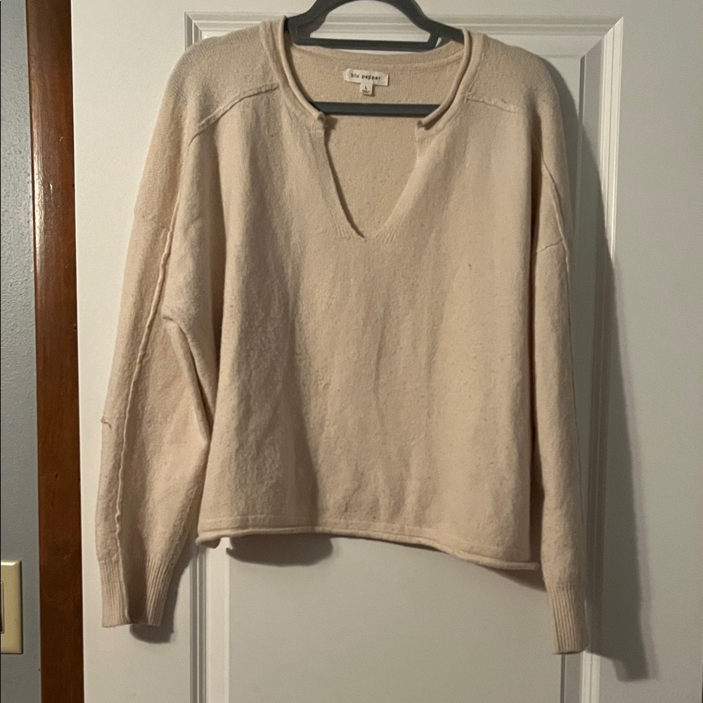 Blu Pepper Women's V-Neck Cream Sweater